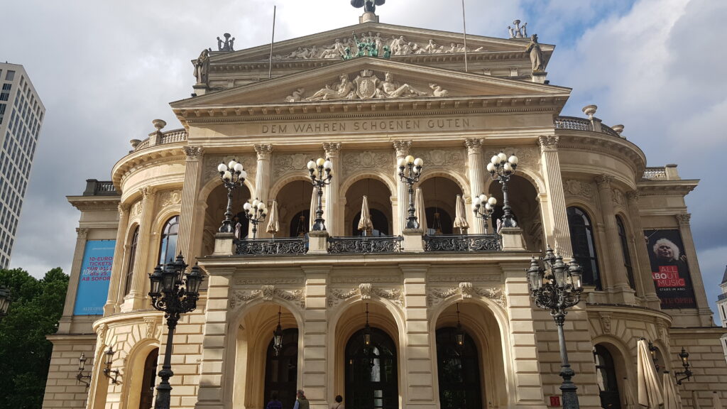 Ankunft Alte Oper Frankfurt