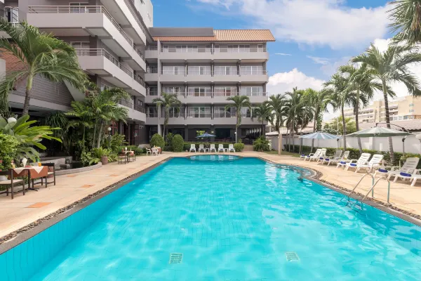 Pool Soi Chalermprahkiat Pattaya