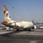 TOPPREISE im September: Mit Thai Airways, Lufthansa oder Etihad Airways schon für 526 Euro von Deutschland nach Bangkok 2 Etihad Airways Flugzeug